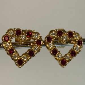 Earrings Avon Gold Tone Heart Red Clear Rhinestone Stud Earrings Valentine